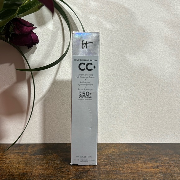 it cosmetics Other - It CC SPF Cream Fair Ivory